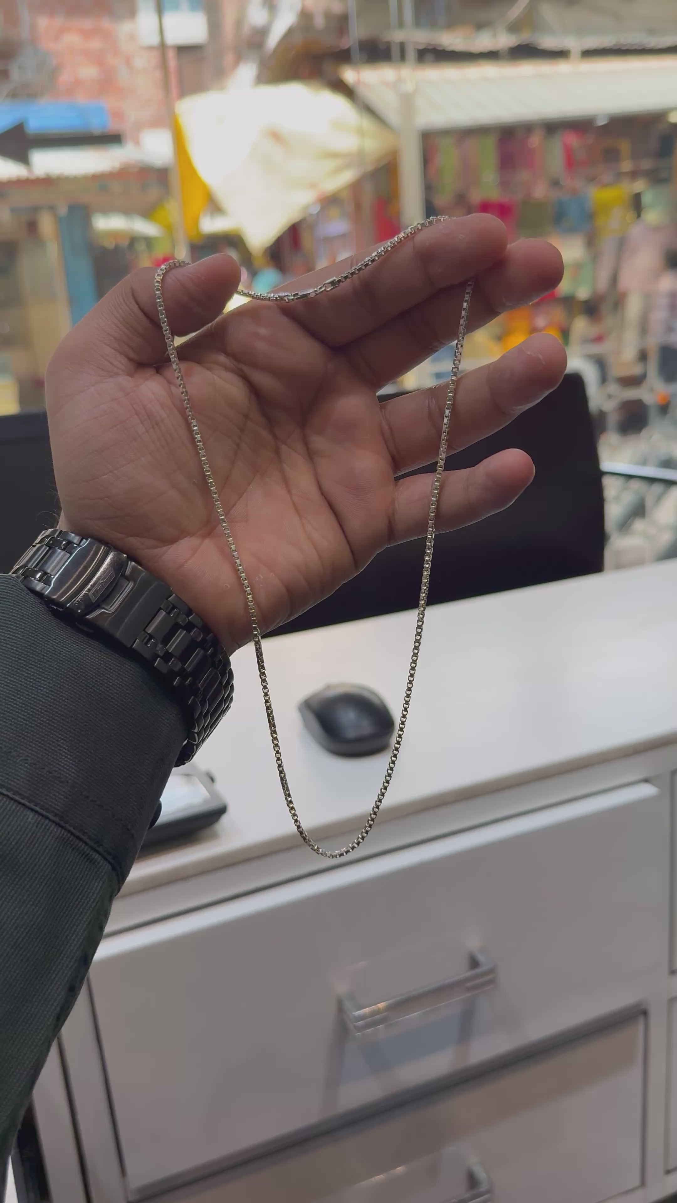 𝐔𝐧𝐢𝐬𝐞𝐱 𝐂𝐡𝐚𝐢𝐧